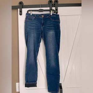1822 stretch denim skinny jeans. Like new. Size 31.